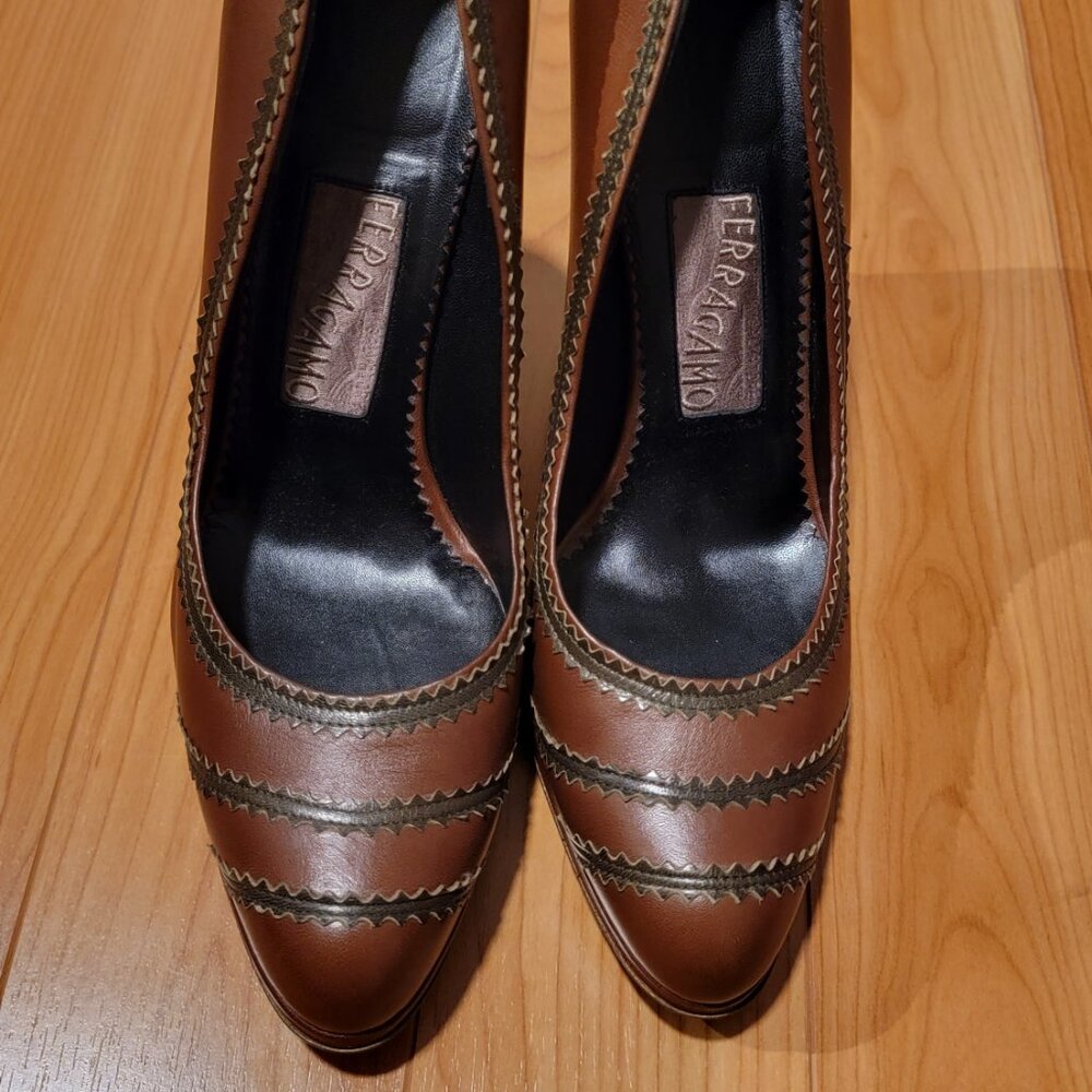 Ferragamo Rondo - Picture 2 of 5